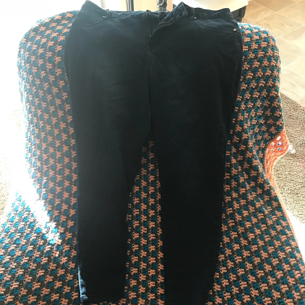 1822 Plus Size Skinny Jeans